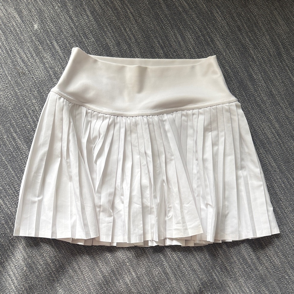 Alo Yoga Grand Slam White Pleated Tennis Skirt